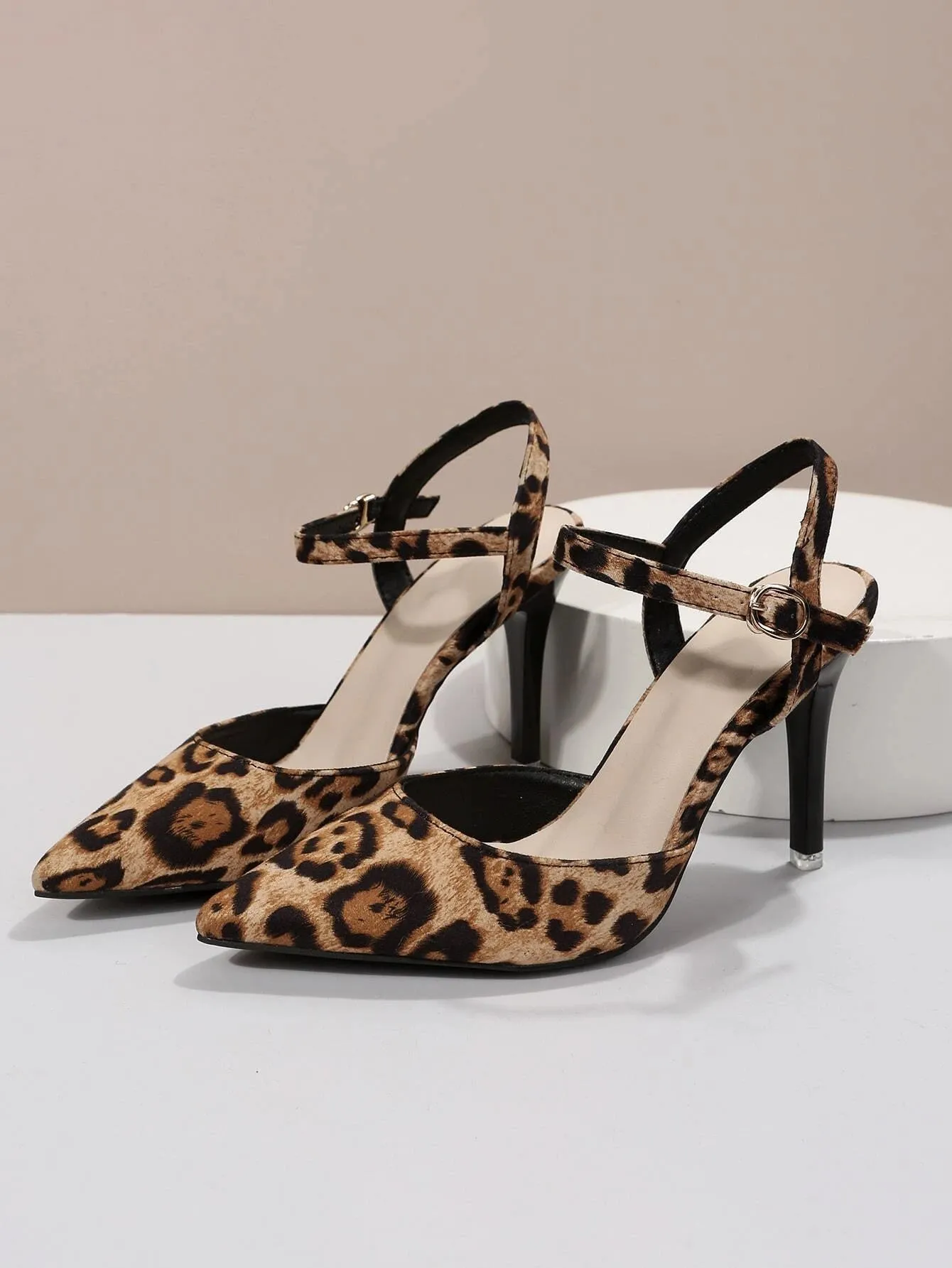 2024 New Arrival Fashionable Versatile Thin Heel High Heels French Breeze Sandals For Women