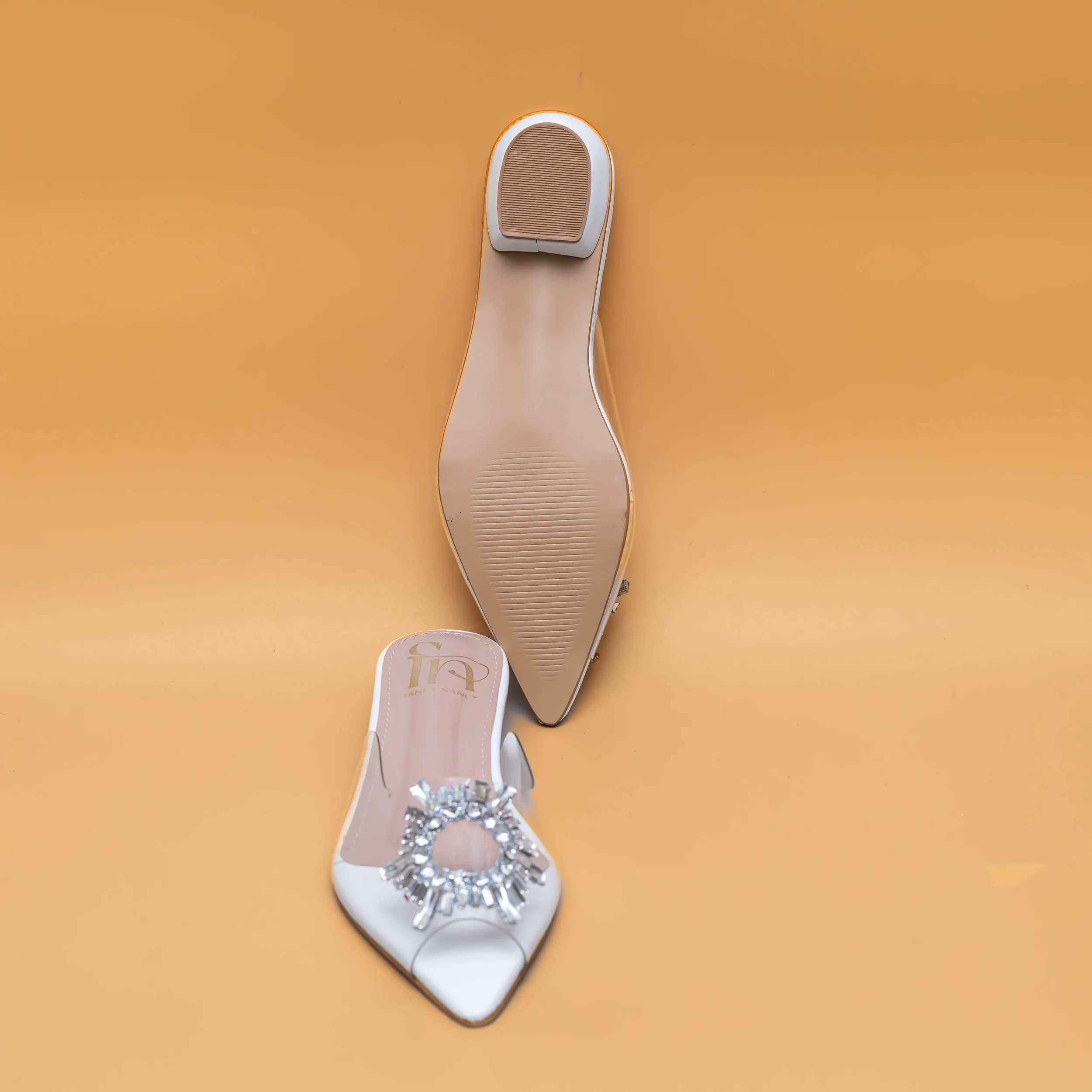 Amina Broach Flats - White