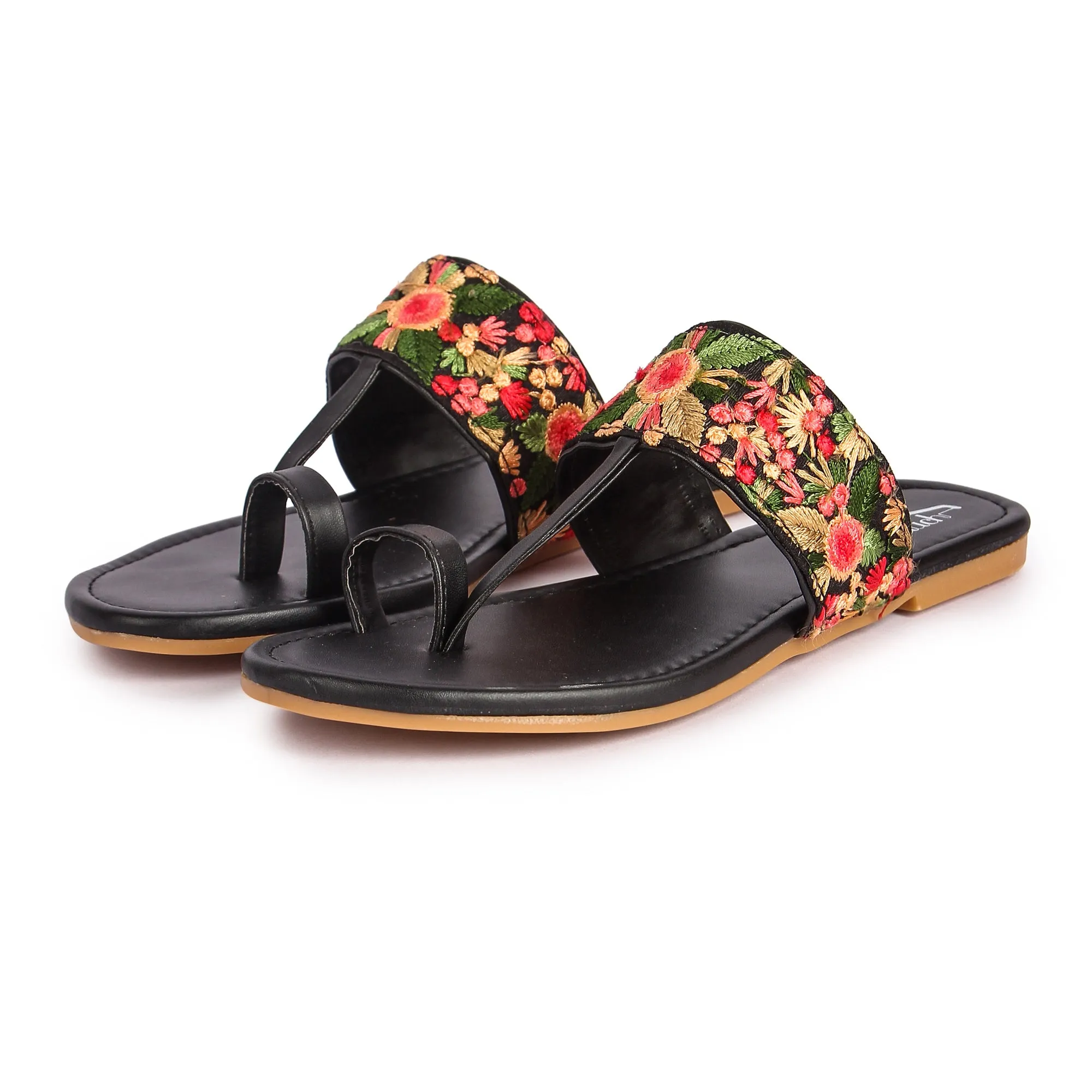 Brauch Women's Black Thumb Floral Flats