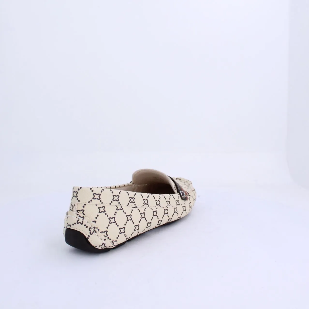 CAROLINA-MOCCASINS-FLATS-BEIGE