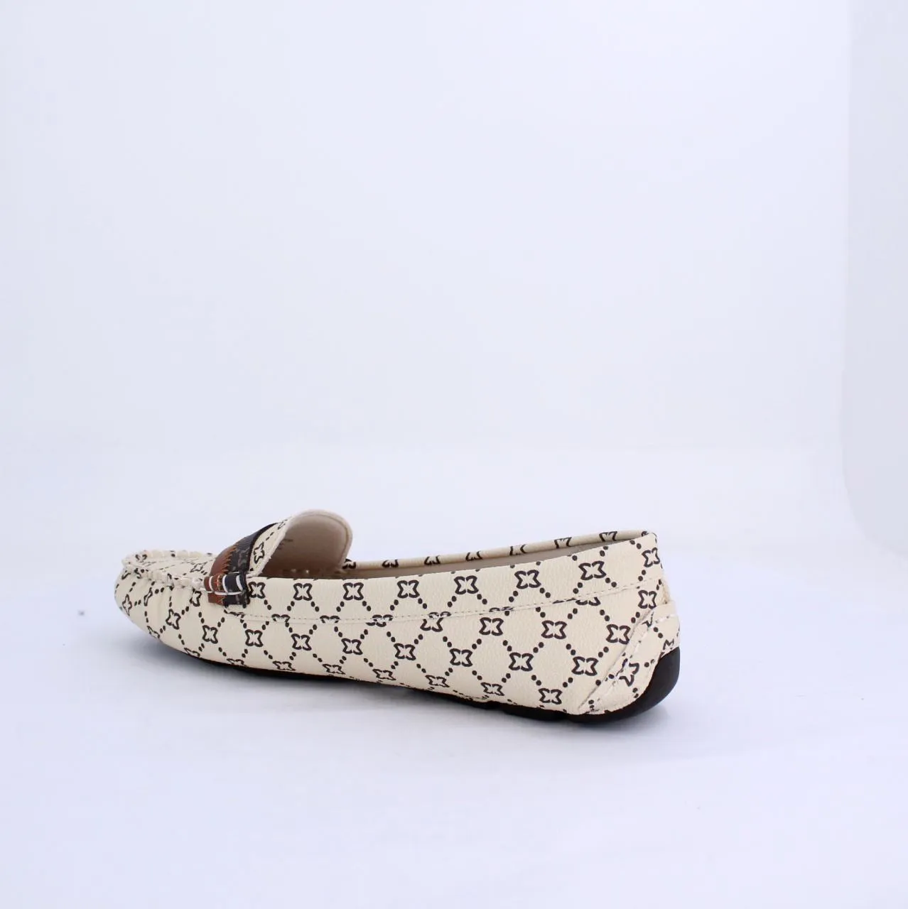 CAROLINA-MOCCASINS-FLATS-BEIGE