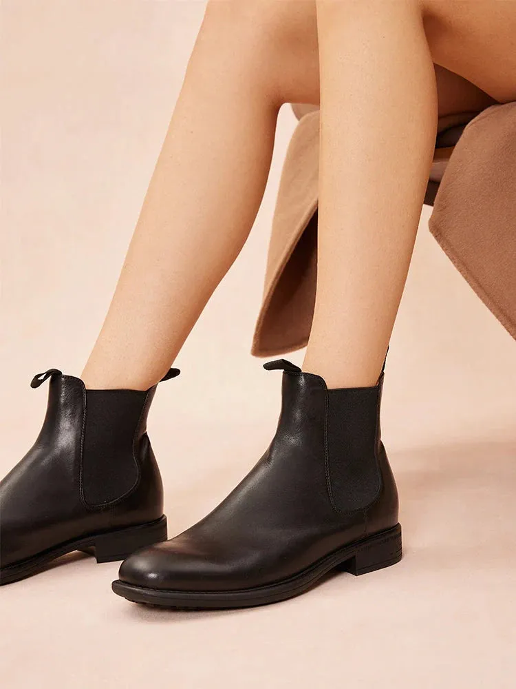 Gwen Calfskin Leather Chelsea Boots