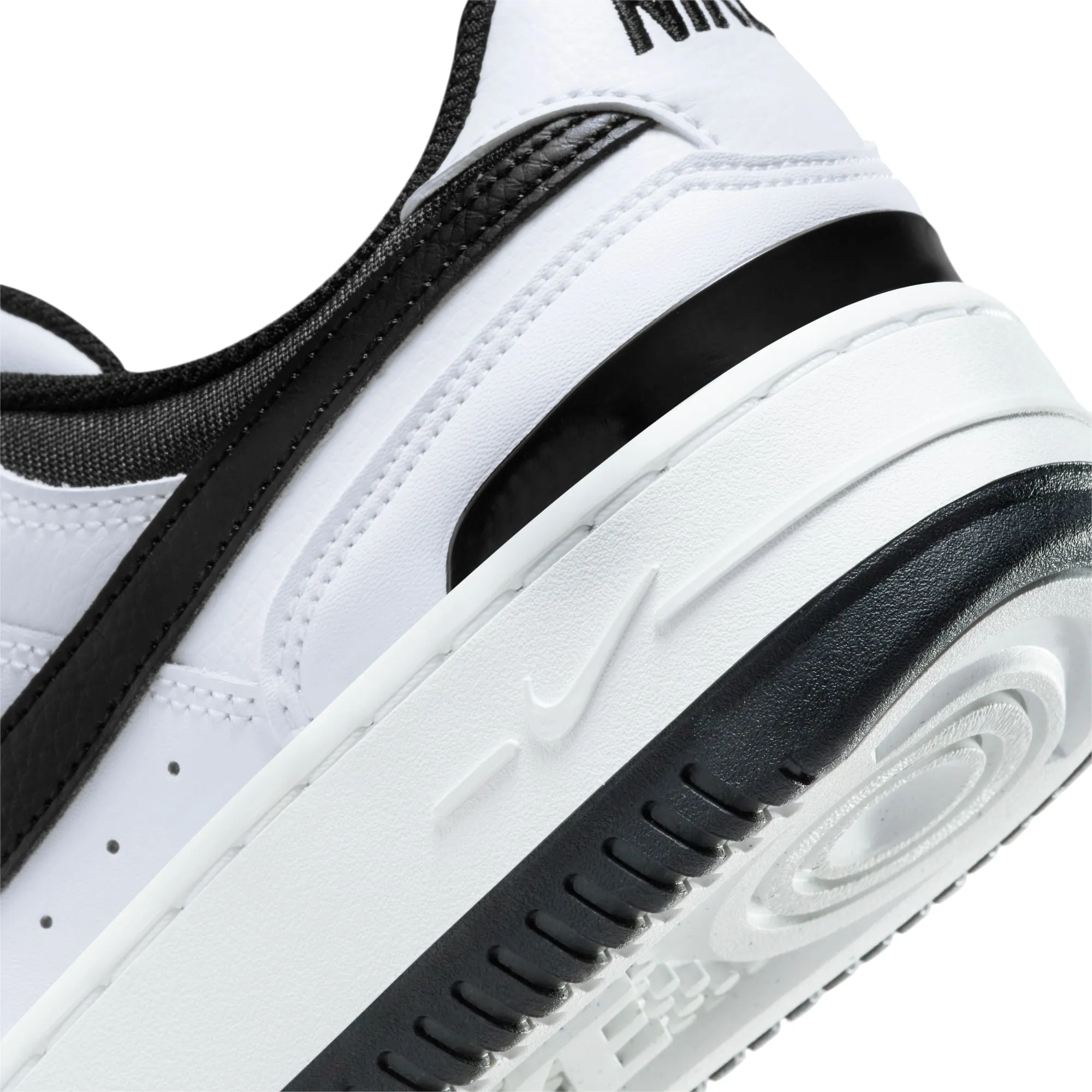 Nike Womens Gamma Force Shoes