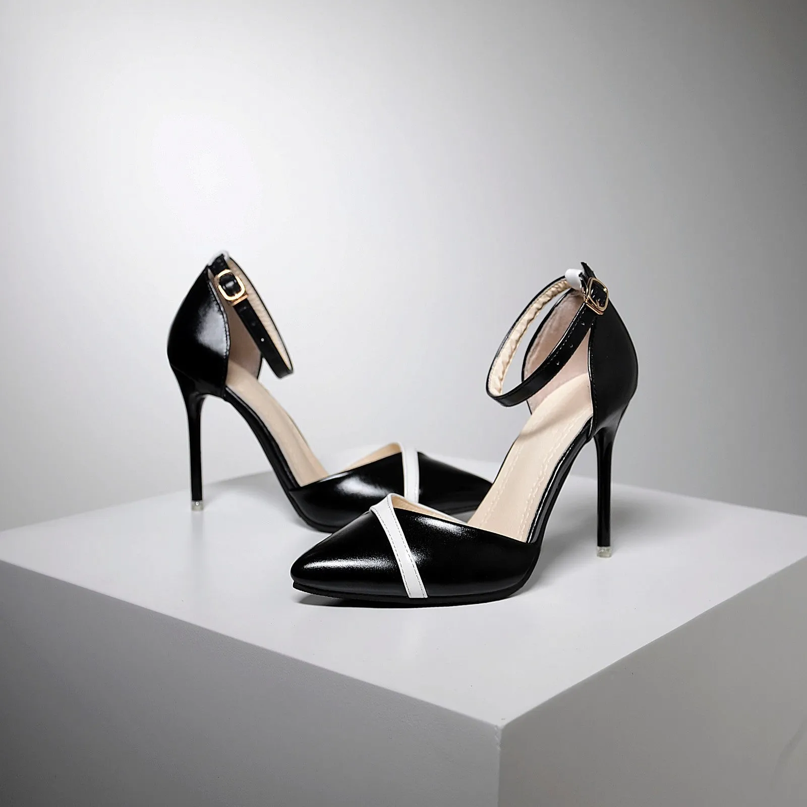 Pointed-Toe High Heel Sandals