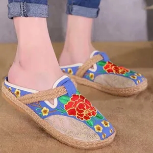 Round Toe Flax Flower Flat Loafers For Women