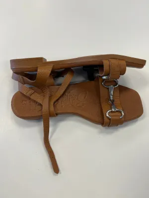 Sandals Flats By Clothes Mentor  Size: 6.5