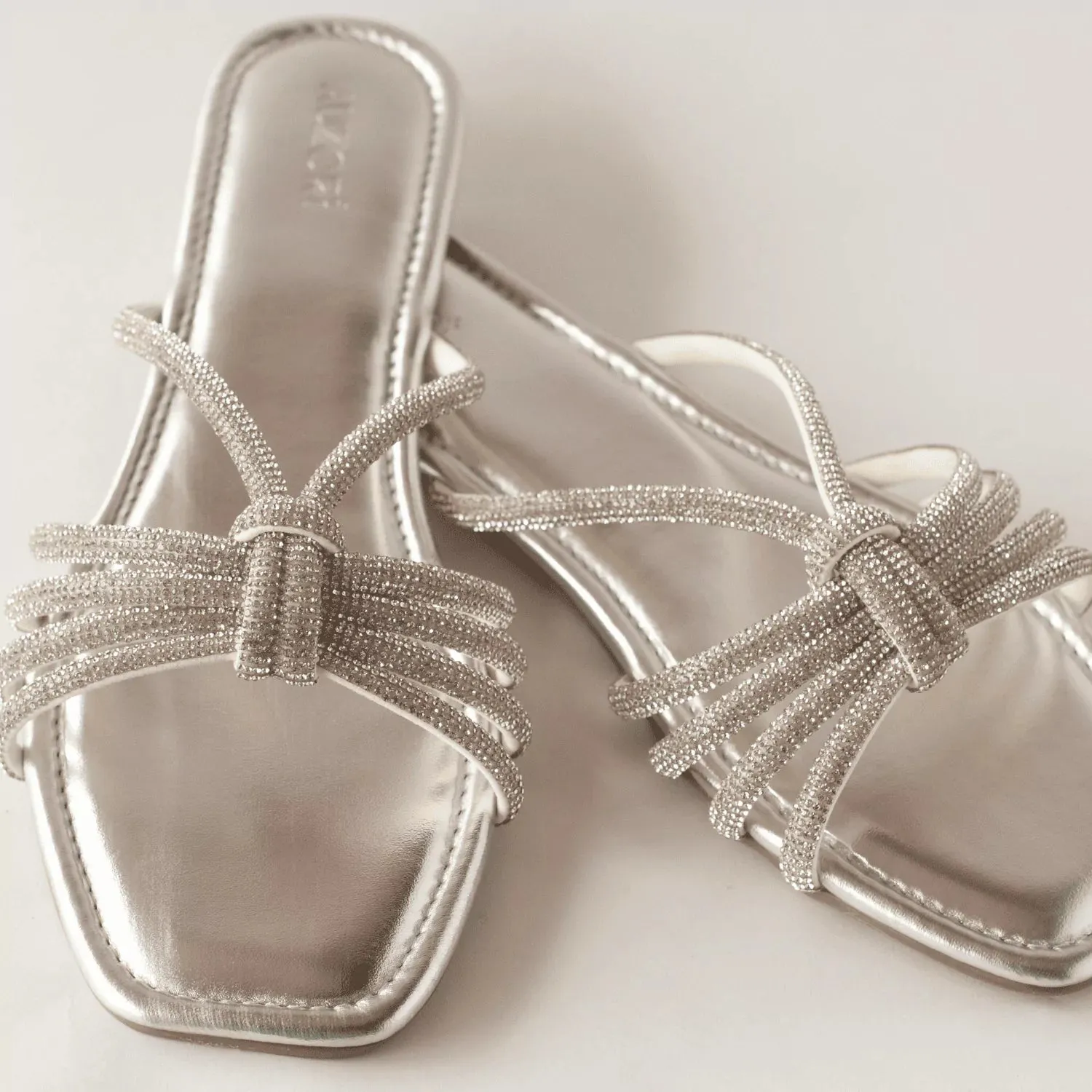 Shiny Knotted Silver Rhinestones Slides