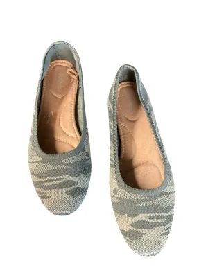Shoes Flats By Old Navy  Size: 8