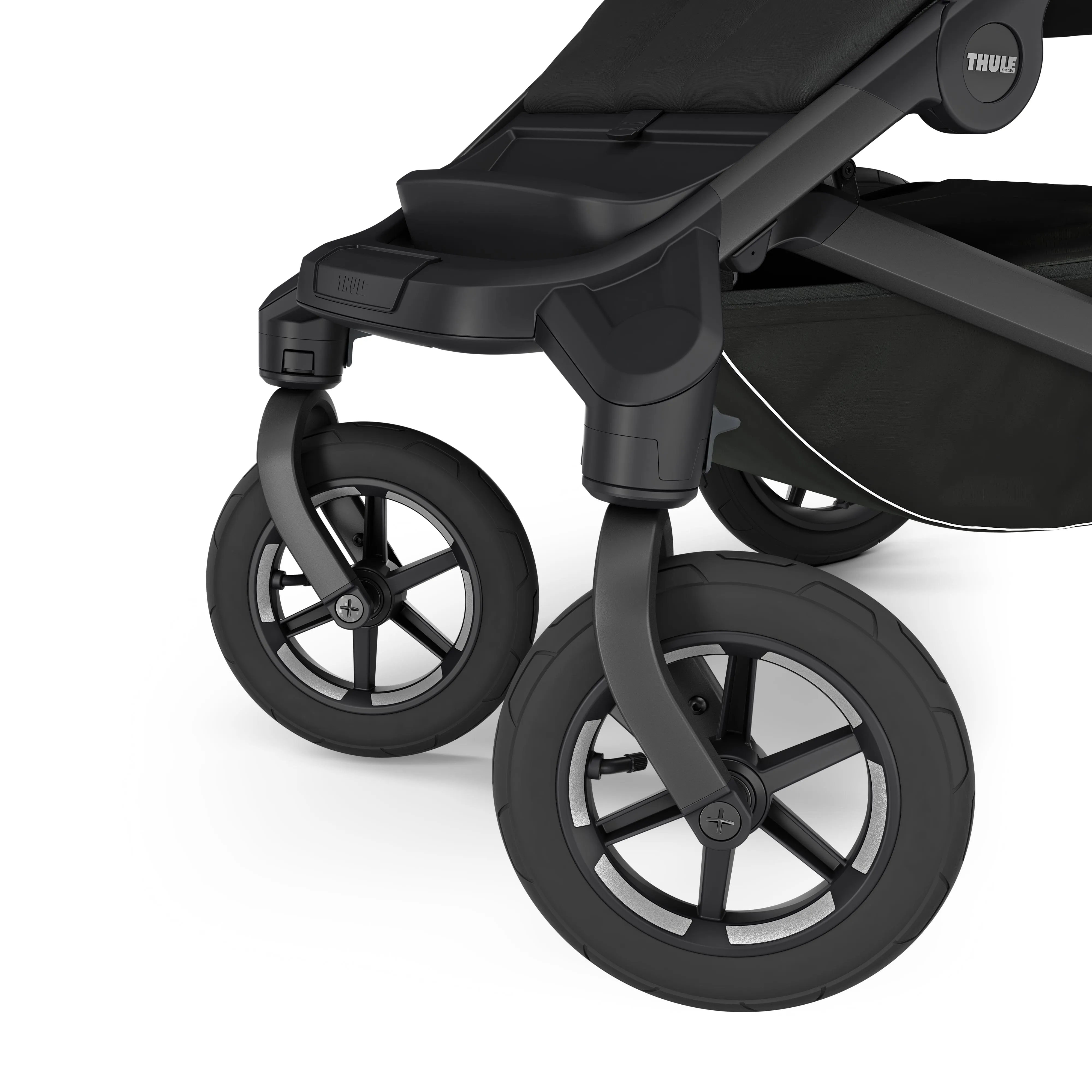 Thule Urban Glide 4-Wheel Essentials Bundle