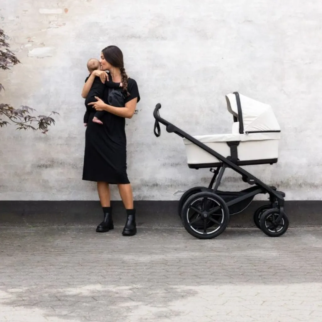 THULE URBAN GLIDE 4-WHEEL WITH CYBEX CLOUD T AND BASE T TRAVEL SYSTEM